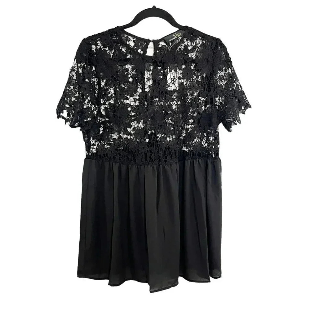 Suzanne Betro Black Sheer Lace Peplum Short Sleeve Blouse Women's Size Large NEW